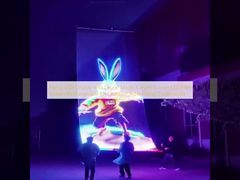 Pantalla LED voladora con pantalla de alfombra mágica de dron pantalla de película LED recargable para publicidad al aire libre personalizada